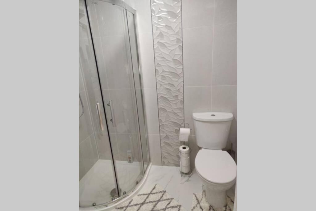 Luxury Apartment In Birmingham With Free Parking. Екстер'єр фото